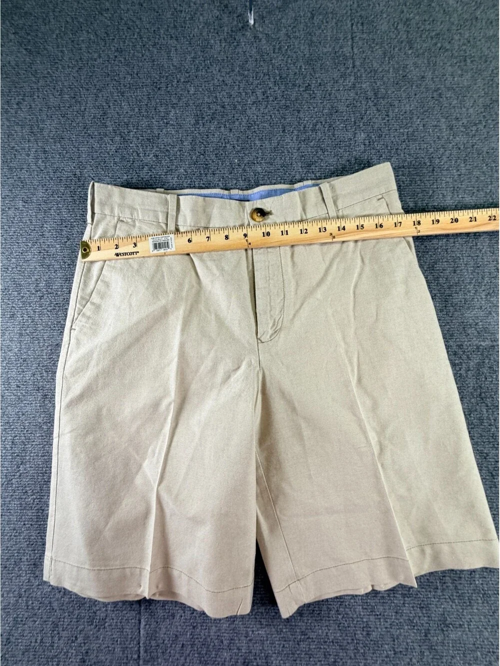 IZOD Mens Shorts Size 32 Khaki Beige 100% Cotton Pleated Front Casual Chino